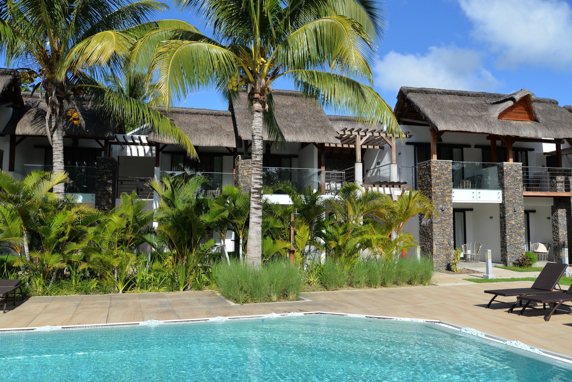 Toparadis Hotel
